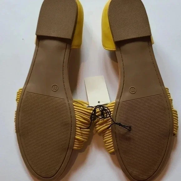 Sandals - Picture 2 of 3